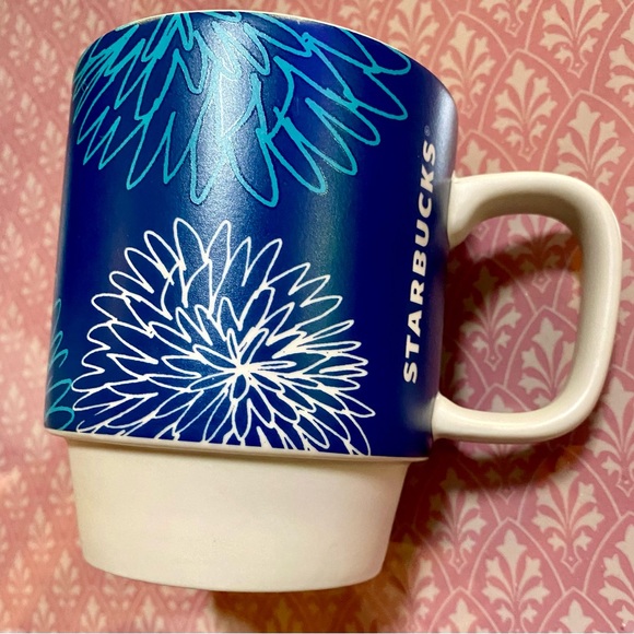 🔥Starbucks 2016 Blue Floral Matte Finish Stackable 12oz Mug🔥 - Picture 2 of 4